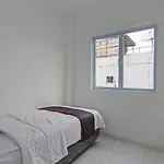 Oyo 92300 Koala House