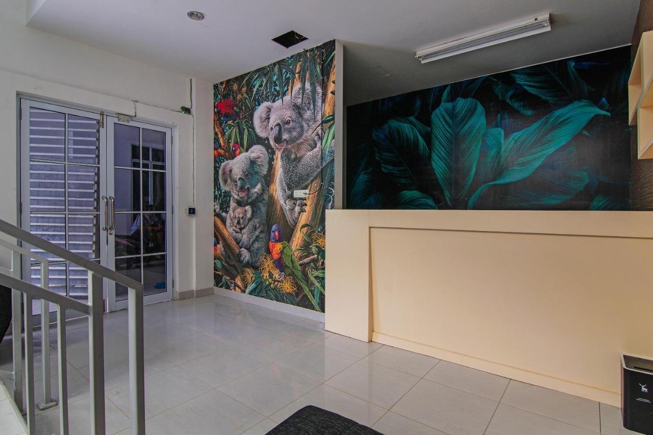 Oyo 92300 Koala House Hotel